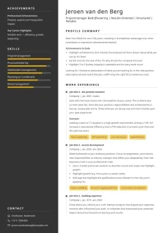 Professioneel CV template voorbeeld met een donkere zijbalk, gestructureerde opmaak en gele accenten